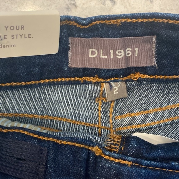 DL1961 Piper Cuffed Jean Shorts Toddler Girls Size 2 - Picture 3 of 3